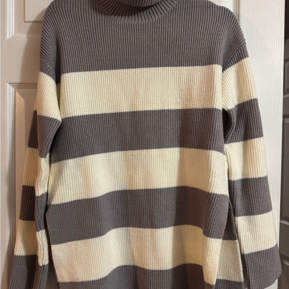 Cozy Striped Turtleneck Sweater in Gray and Cream